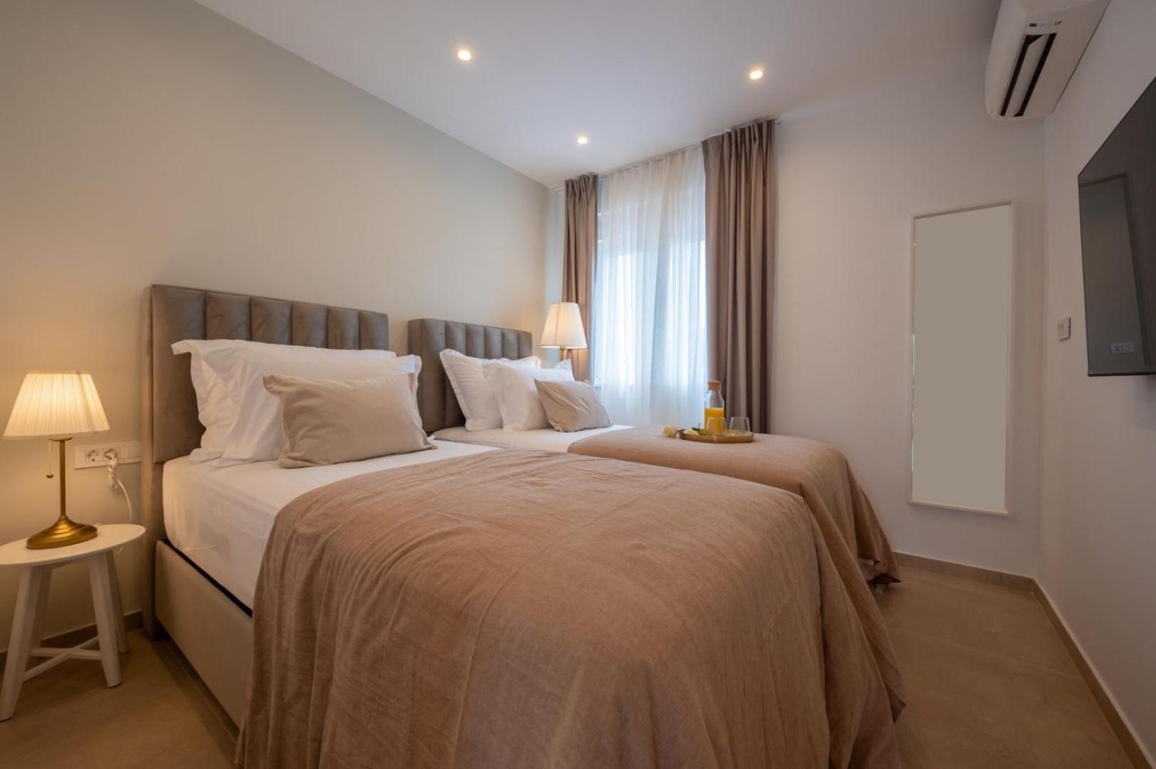 Luxury Villa Del Sogno With Pool, Jacuzzi, Parking Okrug Gornji Kültér fotó