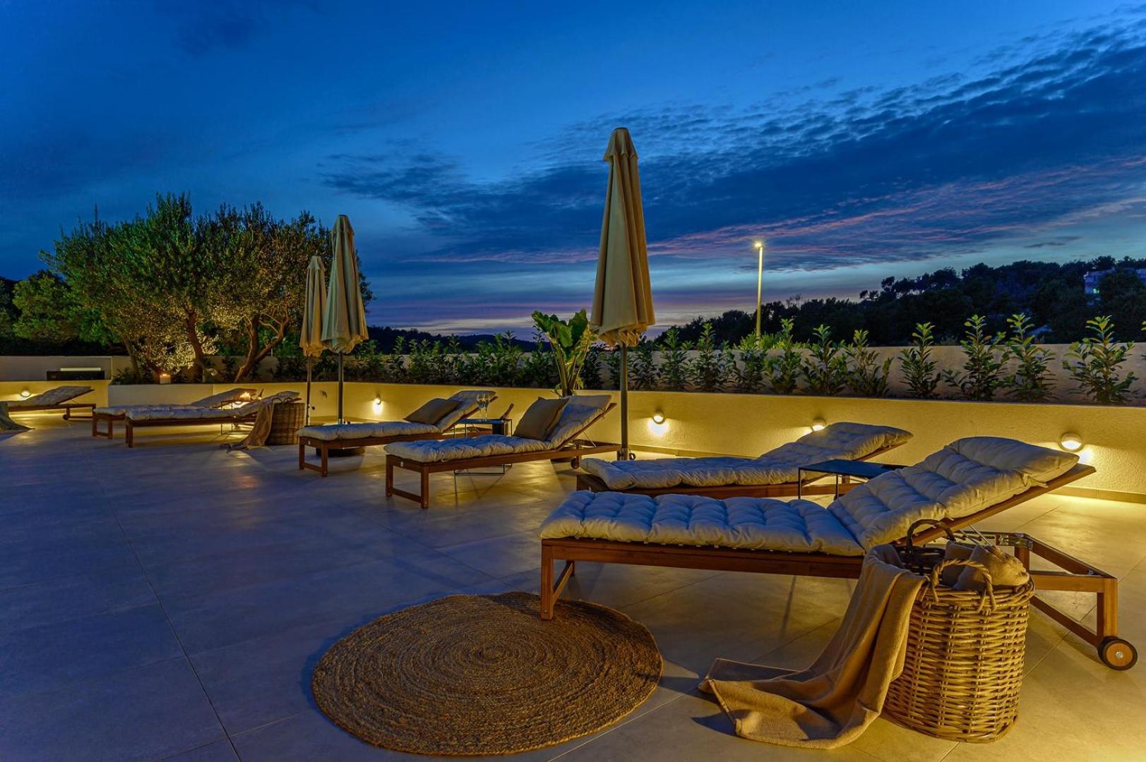 Luxury Villa Del Sogno With Pool, Jacuzzi, Parking Okrug Gornji Kültér fotó